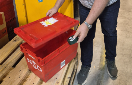Emma Smart Tracker placed inside a temperature-controlled shipping crate